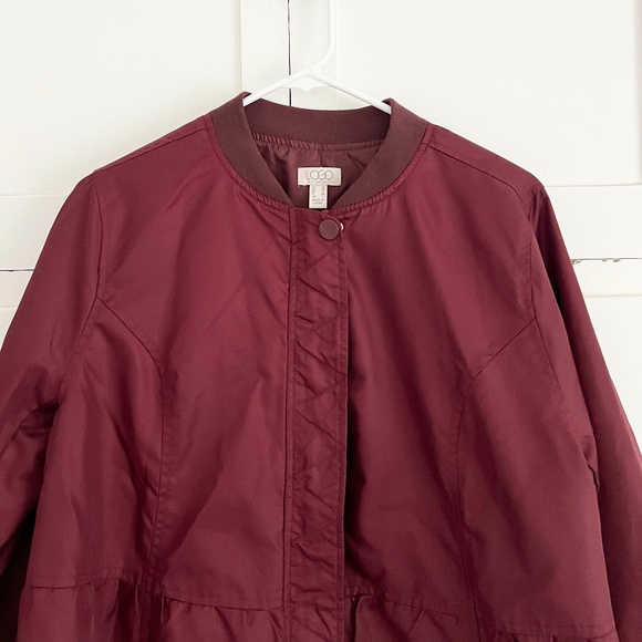 LOGO Lori Goldstein Burgundy Bomber Jacket Tiered Peplum Hem Full Zip Size Small - Picture 3 of 7